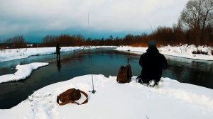 ЗИМНИЙ ХАРИУС В ФЕВРАЛЕ. ОТКРЫТИЕ РЫБАЛКИ НА #ХАРИУСА 2022 НА УЛЬТРАЛАЙТ В РАЗГАР ЗИМЫ