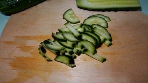 Салат из крабовых палочек с овощами и яйцами