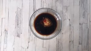 КАК ПРИГОТОВИТЬ МЯСО ПО КОРЕЙСКИ? Острое второе блюдо, жареная свинина по корейски с соевым соусом