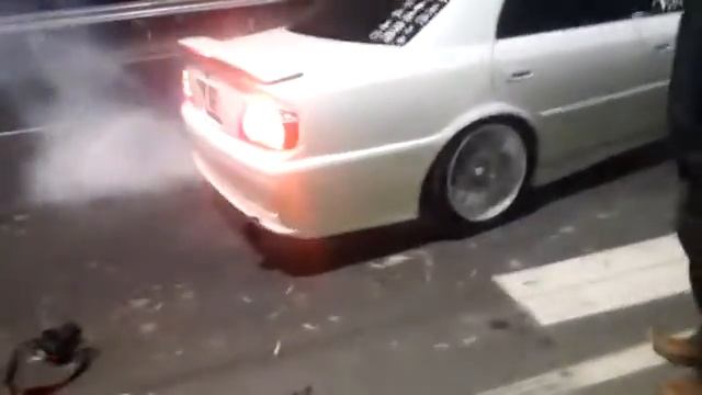 600 hp Toyota Chaser Tourer V JZX100 Burnout