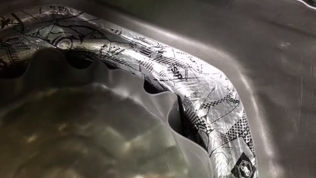 Шумоизоляция багажника, обрабатывается ниша запасного колеса, задние арки и крылья смотреть онлайн