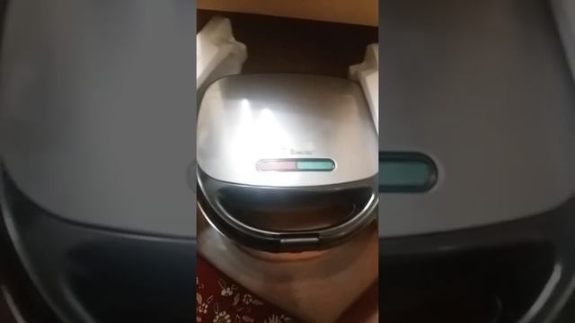 Обзор на вафельницю "ДОМОТЕК" смотреть онлайн