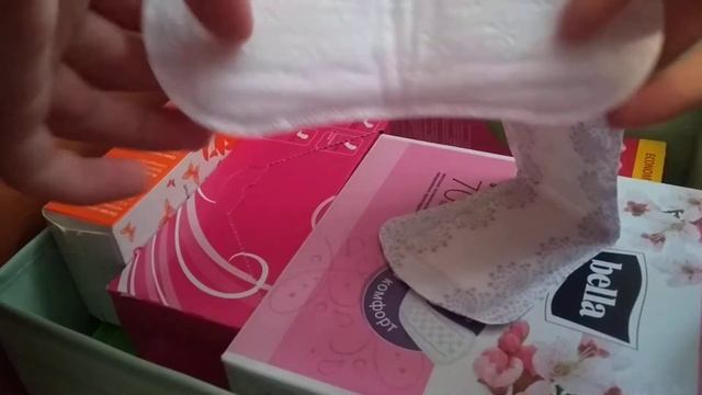 Собираю прокладки и ежидневки в школьную косметичку смотреть онлайн