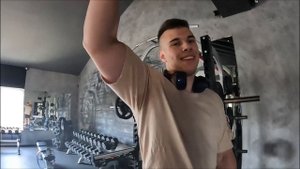 РУБРИКА ! НАТУРАЛ ПОВТОРЯЕТ ТРЕНИРОВКУ  ХИМИКА (Том Платц )