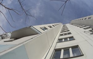 Герметизирую межпанельные швы. Про ветер в промышленном альпинизме