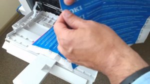 OKI Pro9542: печать на браслетах из Tyvek