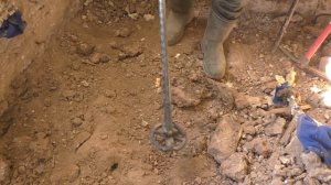 НАХОДКИ В ДЫРЕ ПОД ПОЛОМ ДОМА КОТОРОГО НЕТ