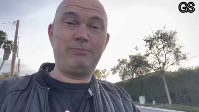 У тебя остался только ещё один год. Сейчас или никогда смотреть онлайн