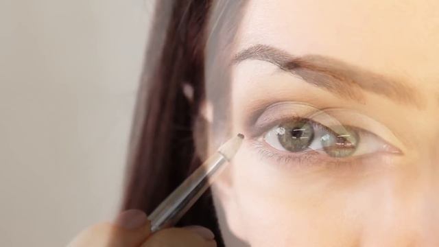 ПРОСТОЙ, НО ЭФФЕКТНЫЙ МАКИЯЖ НА ВЫПУСКНОЙ, СВАДЬБУ, ДЕНЬ РОЖДЕНИЯ смотреть онлайн