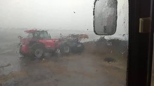 Джон Дир 6135В.