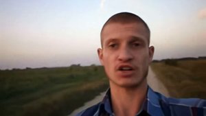 Идущий к реке (8K 60fps UHD)