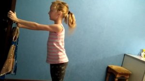 Как научиться делать затяжку в шпагат !