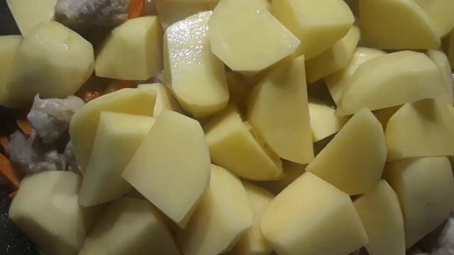 Жаркое по-домашнему. Мясо с картошкой. Жаркое рецепт.
