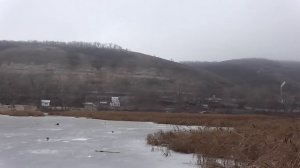 Ловля на жерлицы в черте города. Ice fishing for pike.