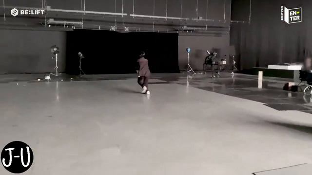 [Озвучка J-u] [EN-TER key] SUNGHOON's Teen Movie Moment - ENHYPEN смотреть онлайн