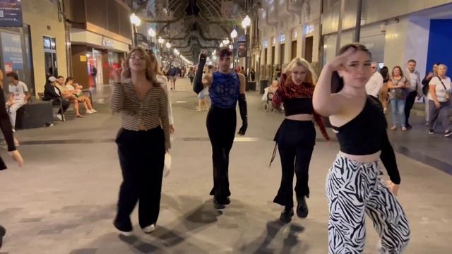 [DANCE IN PUBLIC SPAIN ONE TAKE] XG - TGIF dance cover by Invidia смотреть онлайн