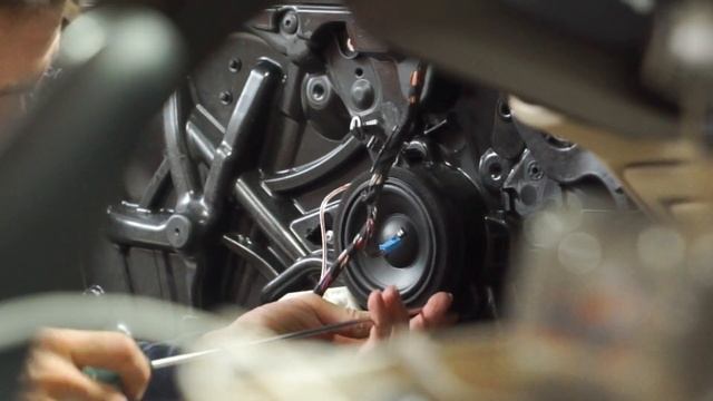 Уcтановка акустики MATCH в BMW G30 смотреть онлайн