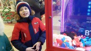 350/Получили посылку.Жарю пирожки.Выиграл игрушку.