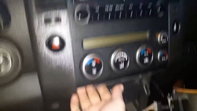 Ниссан патфайндер снимаем центральную панель.