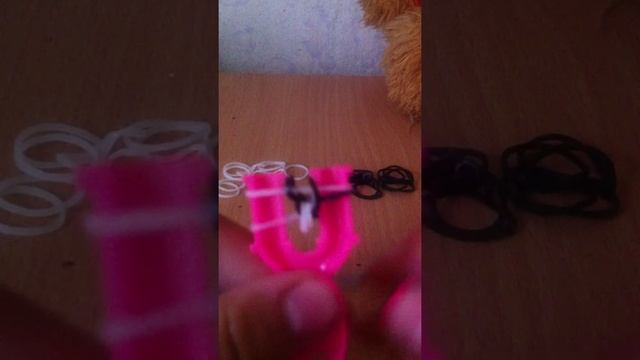 плетение браслета "Французская коса"на рогатке смотреть онлайн