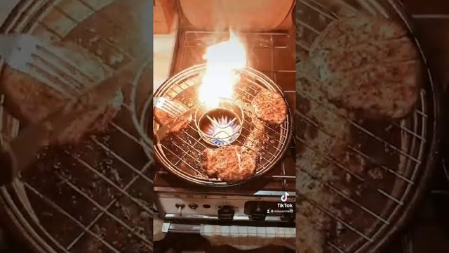 Готовим вместе стейк❤️ #стейк #домашний #украина #готовимдома #стейки смотреть онлайн