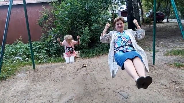 Бабушка жжет. Эх, детство! смотреть онлайн