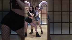 {LISA} Focus FANCAM 'Lovesick Girls' BLACKPINK DANCE PRACTICE MIRRORED