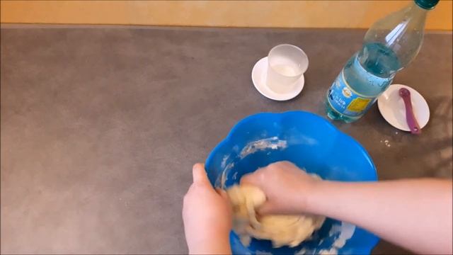 Супер Отличное Тесто для Вареников на Минеральной Воде смотреть онлайн