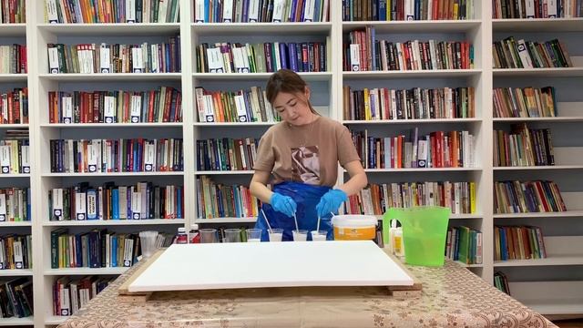 Мастер - класс «Интерьерная картина в технике Флюид Арт» смотреть онлайн