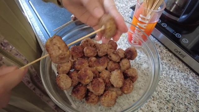 Котлетки на шпажках