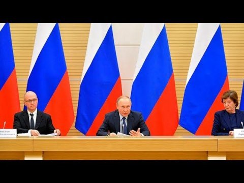 Путин встретился с группой по подготовке поправок в Конституцию
