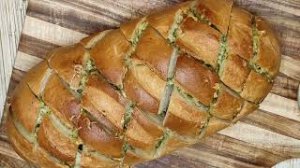 Чесночный батон в духовке! Вкусно до бесконечности!