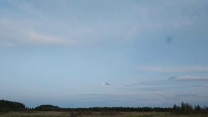 Самодельный самолет из потолочки. Полет.