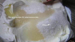 Рулет на сгущенке с кокосовой стружкой и маскарпоне