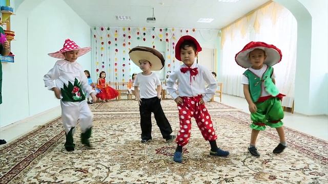 Утренник Золотая осень! смотреть онлайн