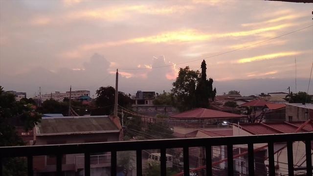 Closest digital camera to a film camera | Fujifilm S3 Pro. A Nikon N80/F80 and Fuji SuperCCD Sensor смотреть онлайн