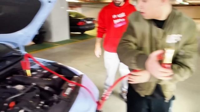 Park Halindeki Tesla'lar Çalınabiliyor Mu? смотреть онлайн