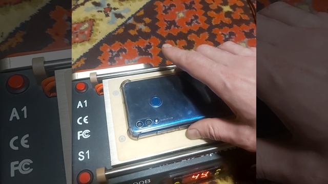 Сепаратор для снятия дисплея телефона
