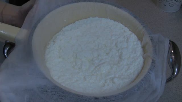 ГОТОВЛЮ ДОМАШНИЙ ТВОРОГ В МУЛЬТИВАРКЕ смотреть онлайн