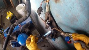 Ремонт промышленной морозильной камеры, описание инструмента и приемов работы.