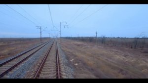 Вид из кабины машиниста ЭР-1. Из Сиваша в Геническ. Пустоши заповедника.