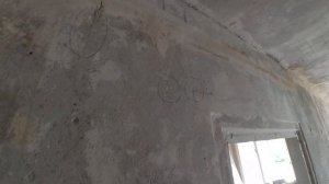 Чтобы Ржавчина не проступила через шпаклевку. Коррозия арматуры в бетоне.