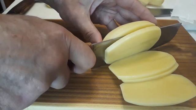 Режу картофан прототипами накири Олега Матюхина