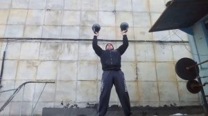Жим гирь 2×24кг на попа.