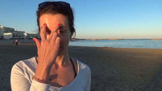 Как убрать морщины между бровями