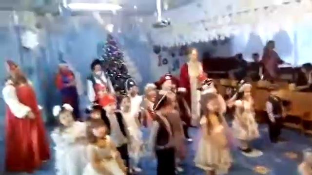 Дети поют песню новогоднюю смотреть онлайн