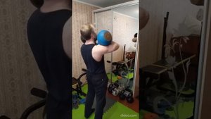 фронтальные приседания с гирями 32+32 кг 1х15