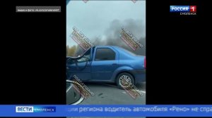 Под Смоленском в результате аварии выгорел грузовик