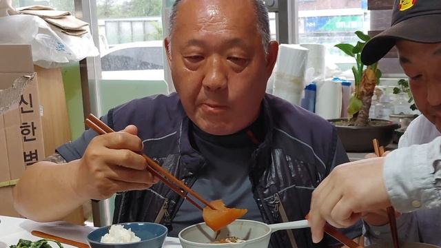 직접 잡은 붕어찜 먹방 , 시골먹방 KOREAN MUKBANG ASMR eating show 요리먹방 김치