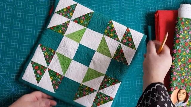 Нескучный пэчворк. Как сочетать разные ткани? Цветочки, снежинки и ощущение праздника